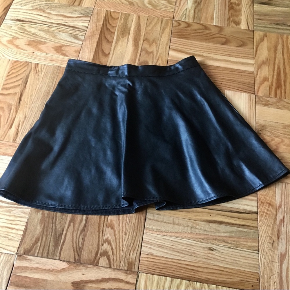 Black Faux leather circle skater skirt size Small